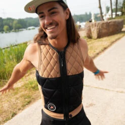 Gilet D'impact Follow Néoprène Doca Mustard -Magasin D'Équipement Pour L'Eau gilet d impact follow neoprene doca mustard 2